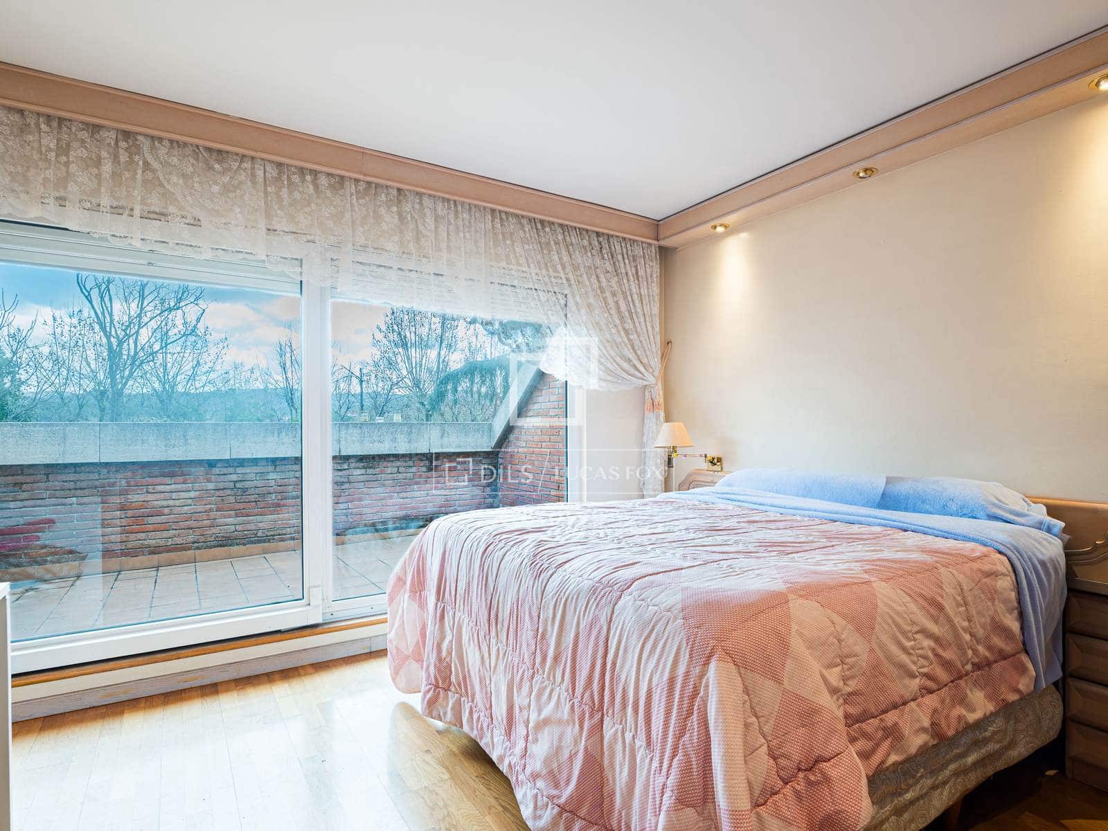 6 soverom Villa til salgs i Sant Cugat del Valles med svømmebasseng garasje - € 1 950 000 (Ref: 9676257)