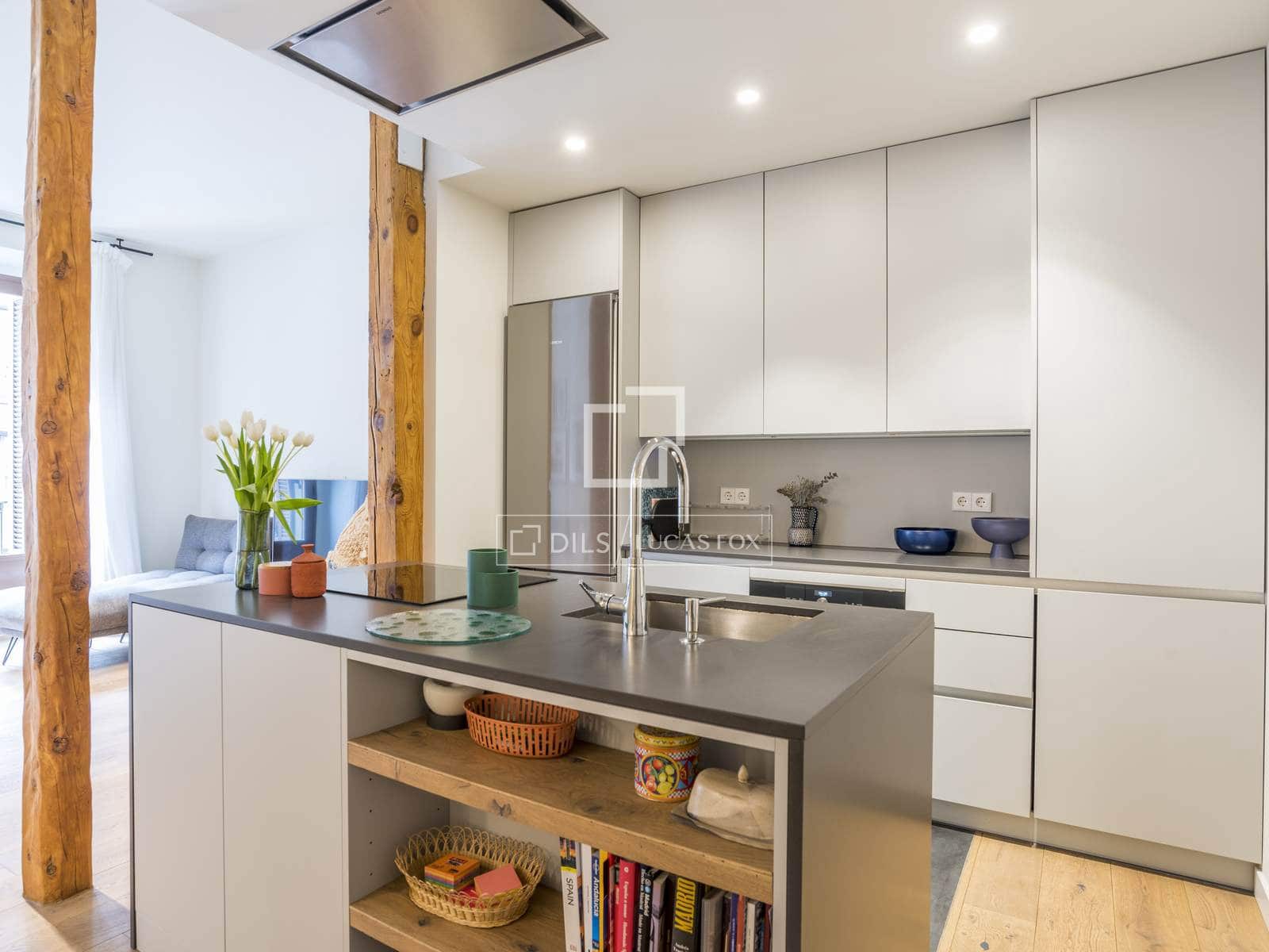 2 bedroom Apartment for sale in Madrid city - € 1,130,000 (Ref: 9676259)