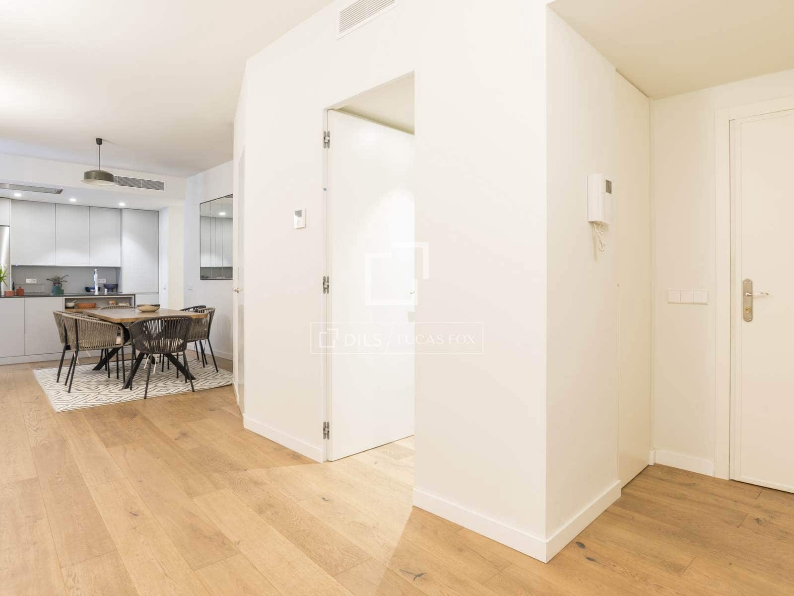 2 bedroom Apartment for sale in Madrid city - € 1,130,000 (Ref: 9676259)