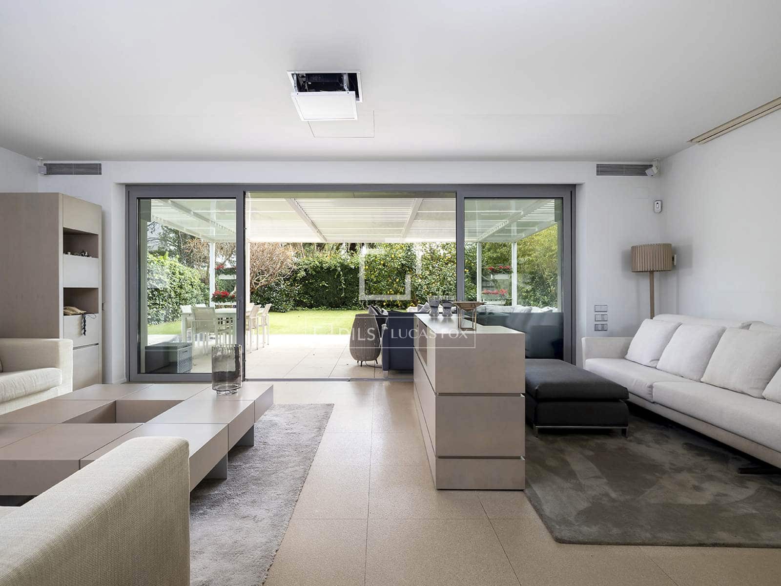 6 bedroom Villa for sale in Barcelona city - € 2,950,000 (Ref: 9676428)