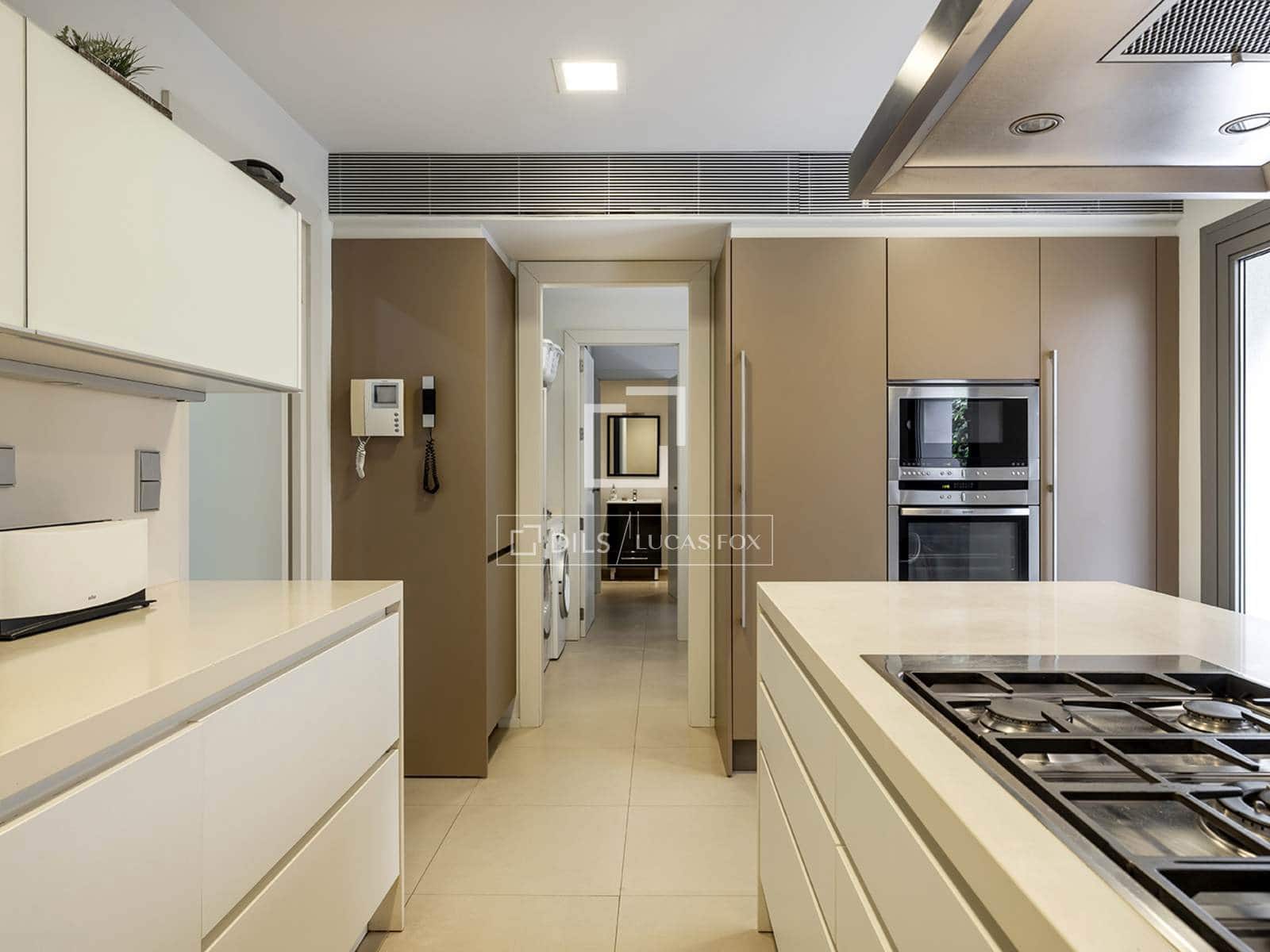 6 bedroom Villa for sale in Barcelona city - € 2,950,000 (Ref: 9676428)