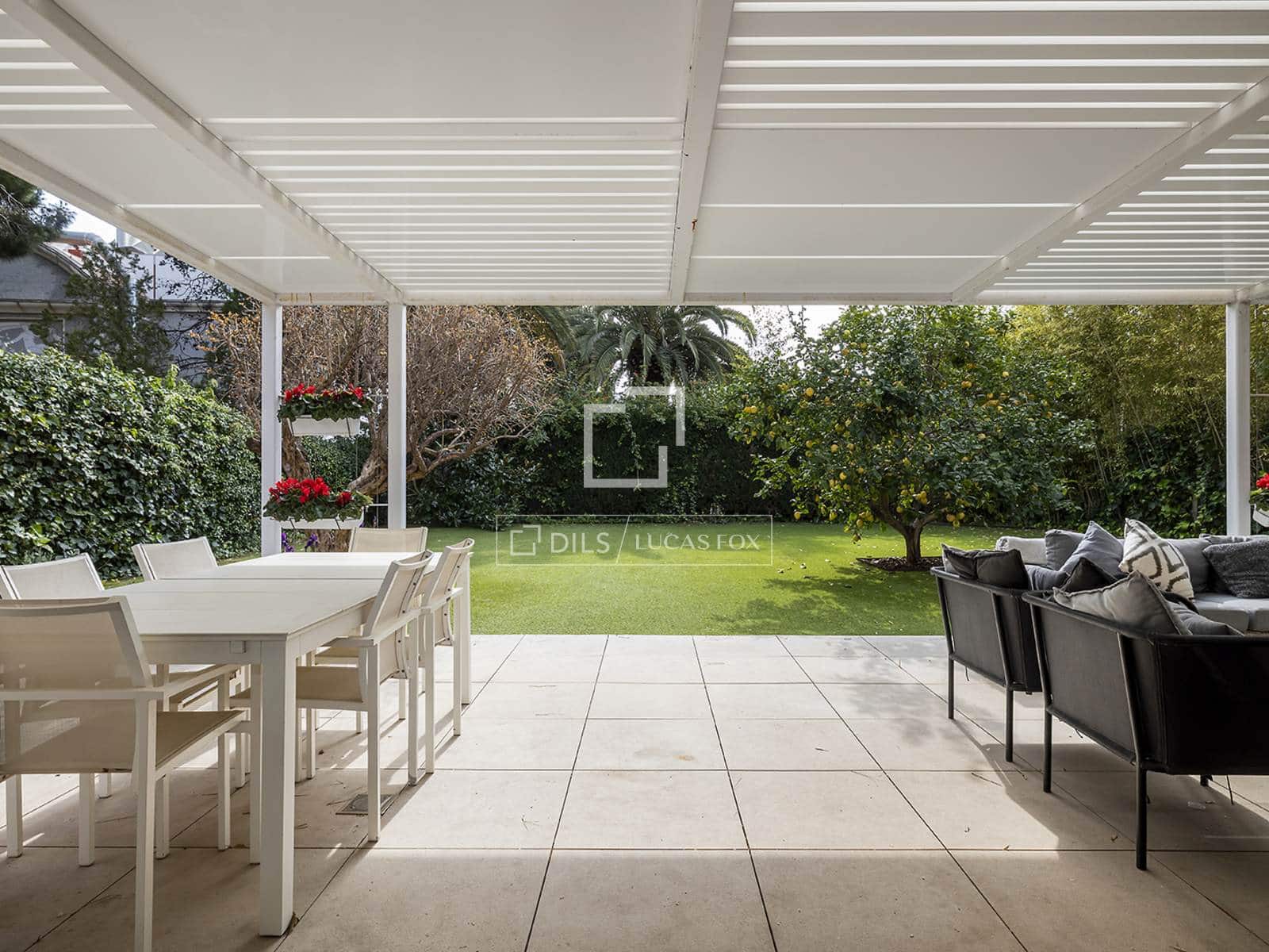 6 bedroom Villa for sale in Barcelona city - € 2,950,000 (Ref: 9676428)