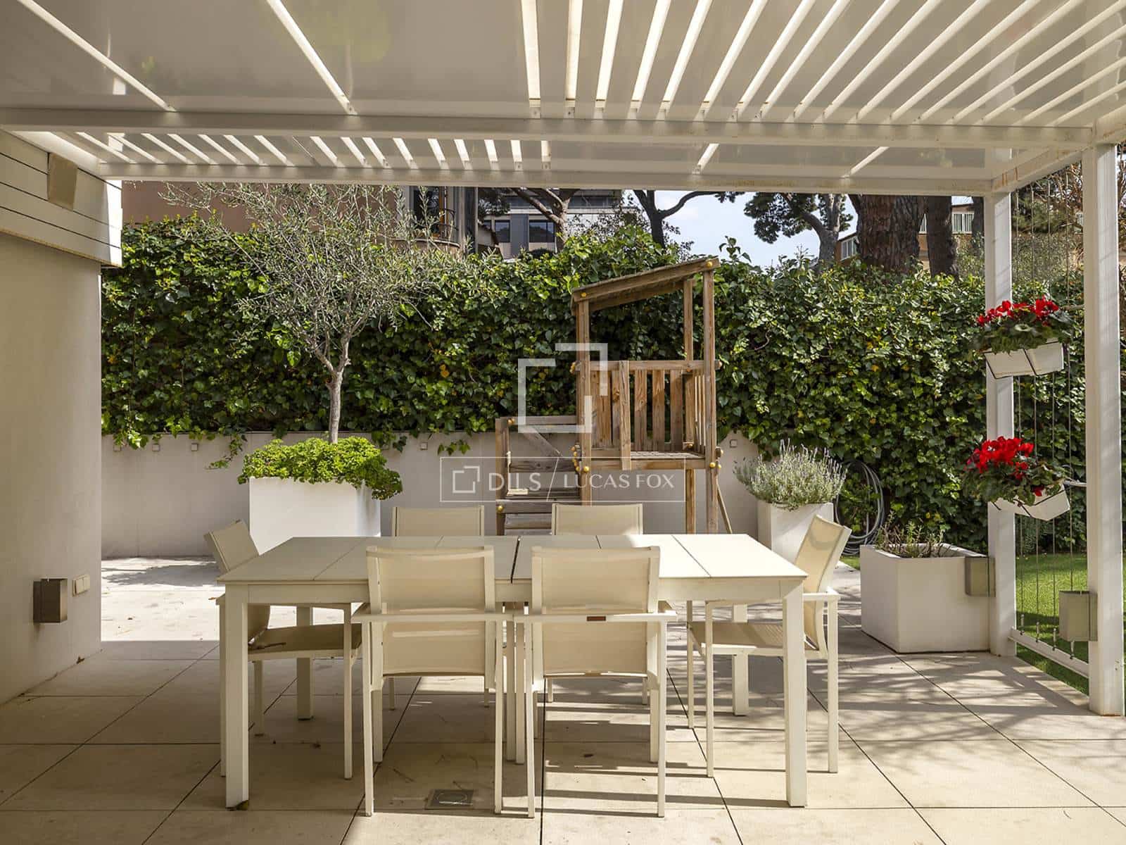 6 bedroom Villa for sale in Barcelona city - € 2,950,000 (Ref: 9676428)