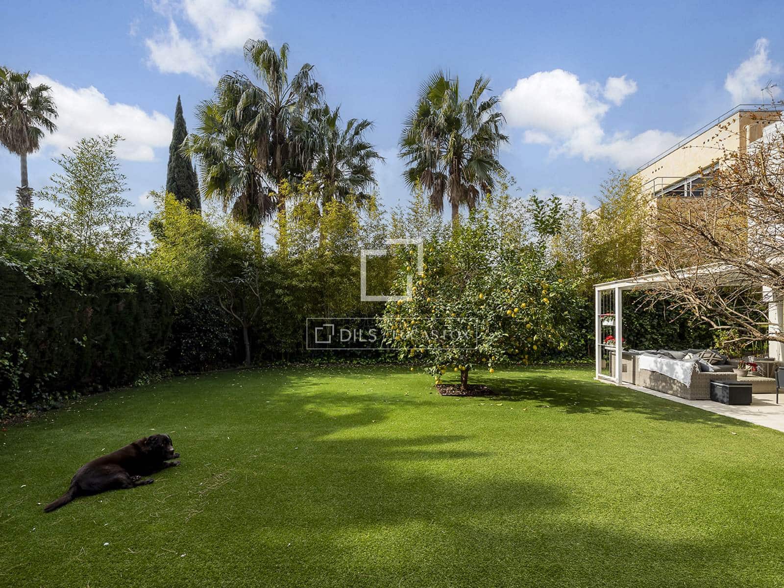 6 bedroom Villa for sale in Barcelona city - € 2,950,000 (Ref: 9676428)