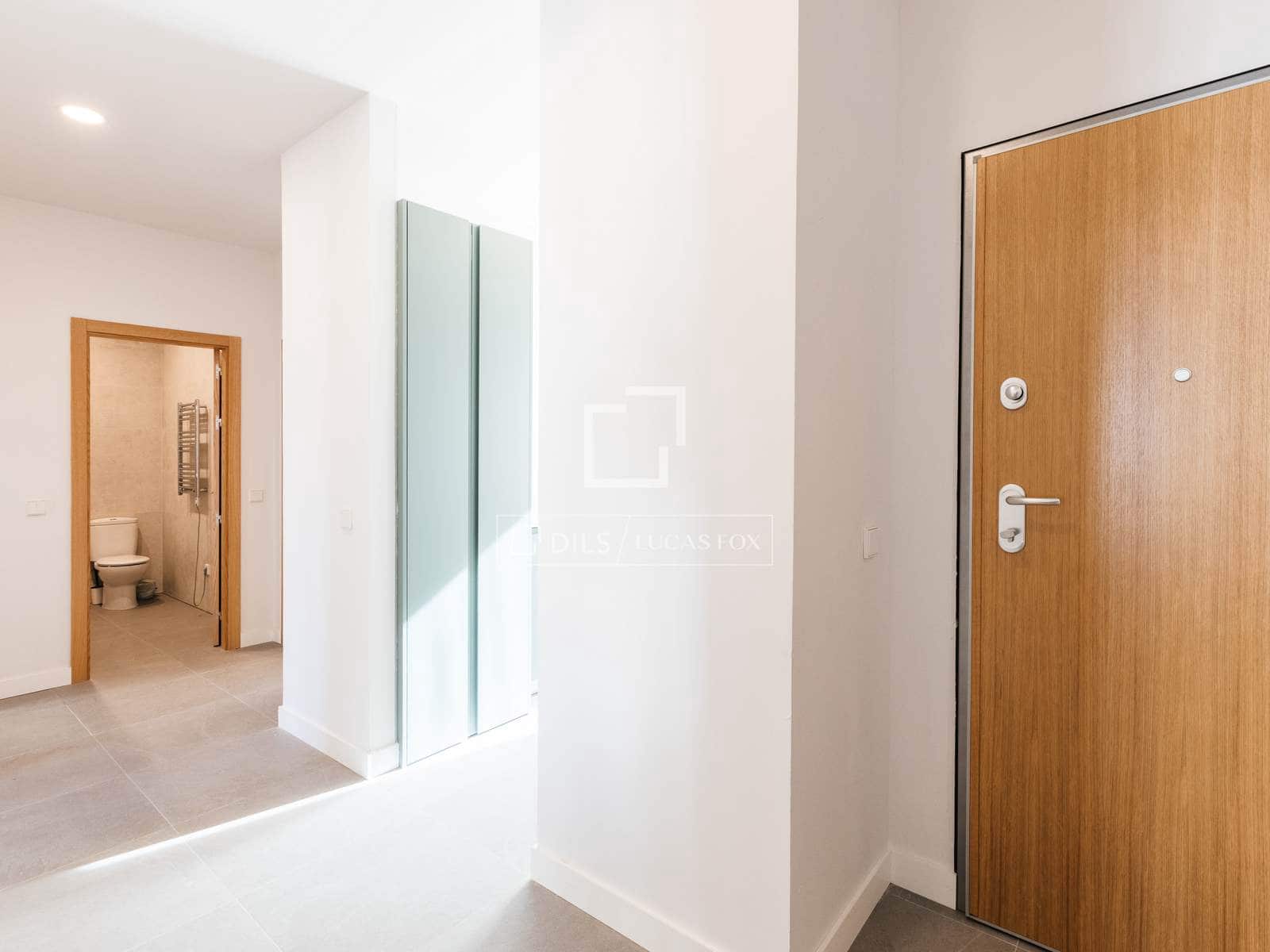 2 slaapkamer Appartement te huur in Madrid stad - € 3.300 (Ref: 9676430)