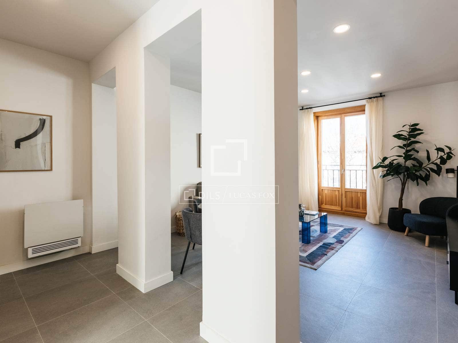 2 slaapkamer Appartement te huur in Madrid stad - € 3.300 (Ref: 9676430)