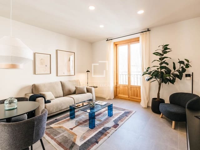 2 slaapkamer Appartement te huur in Madrid stad - € 3.300 (Ref: 9676430)