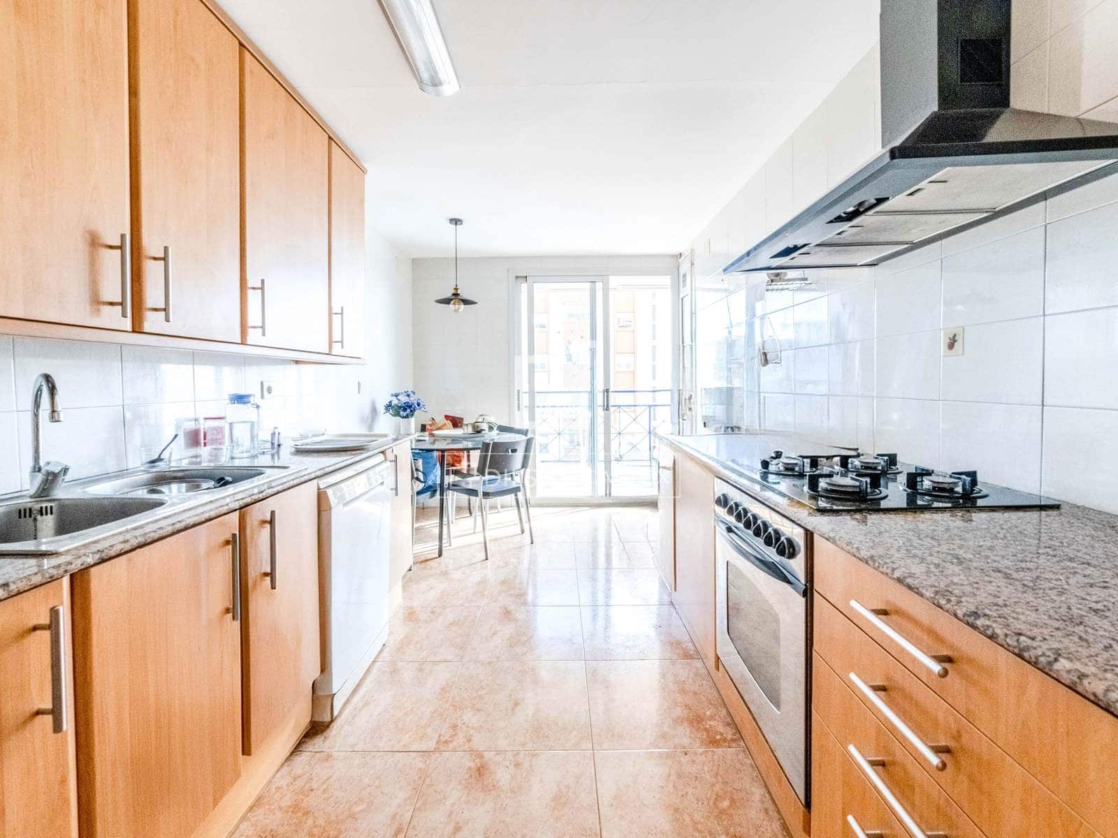 4 Zimmer Apartment zu verkaufen in Sitges mit Garage - 465.000 € (Ref: 9676431)