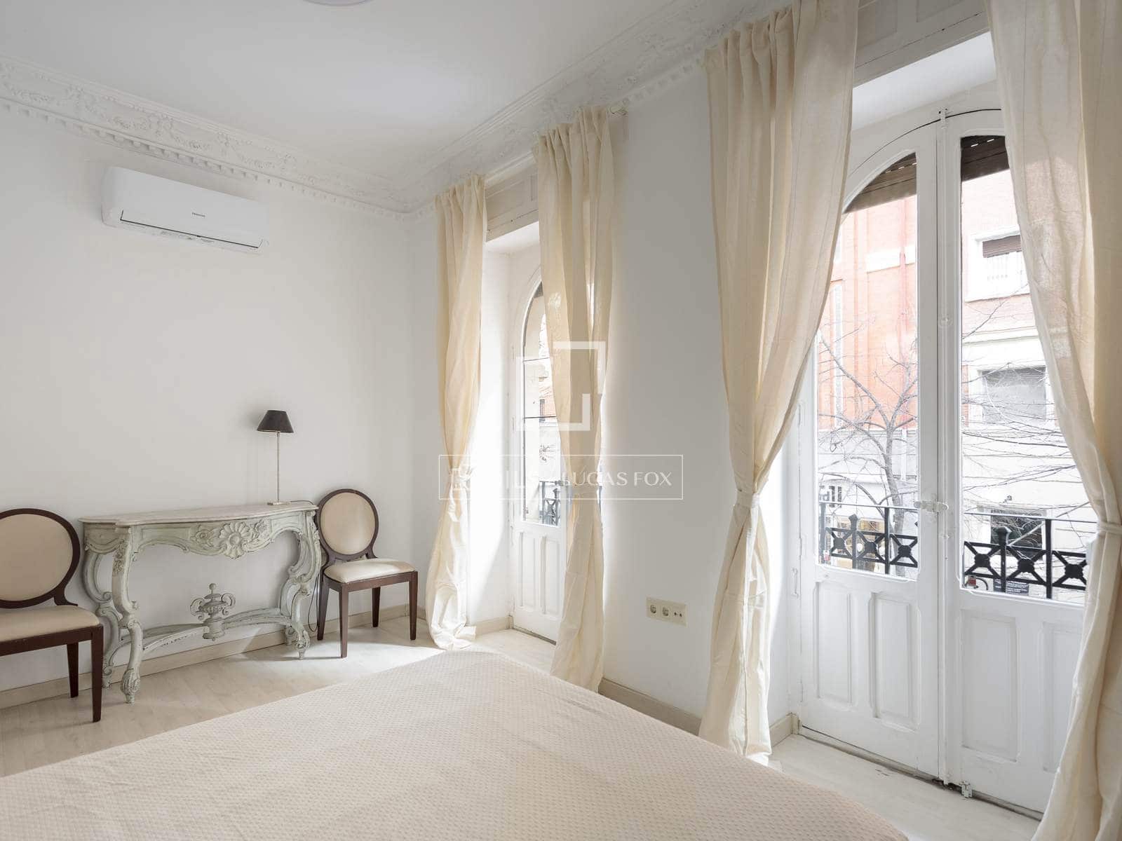 Appartement de 2 chambres à louer à Madrid ville - 2 700 € (Ref: 9678156)