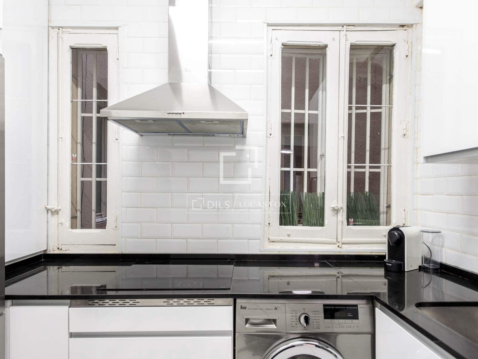 Appartement de 2 chambres à louer à Madrid ville - 2 700 € (Ref: 9678156)