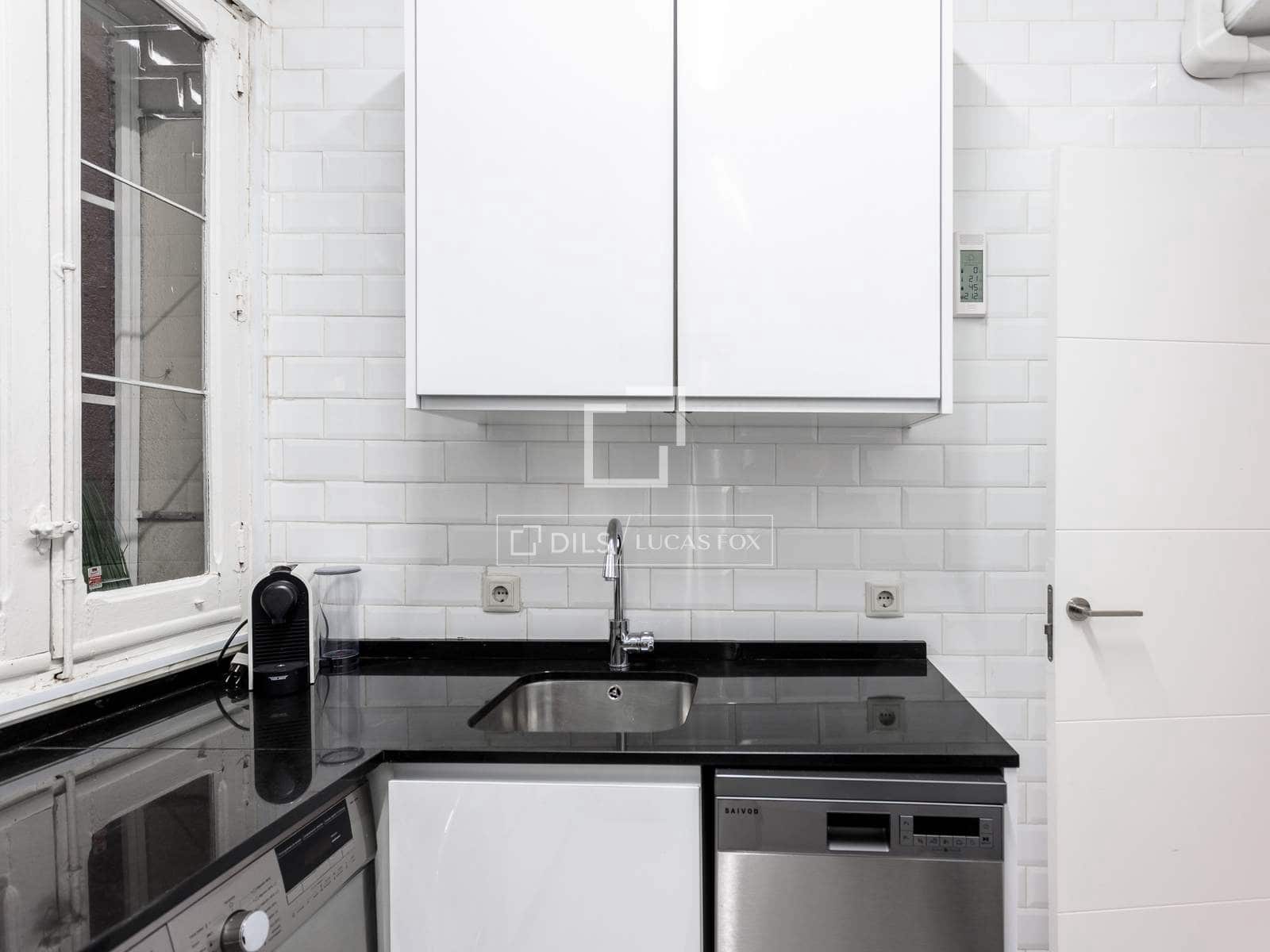 Appartement de 2 chambres à louer à Madrid ville - 2 700 € (Ref: 9678156)