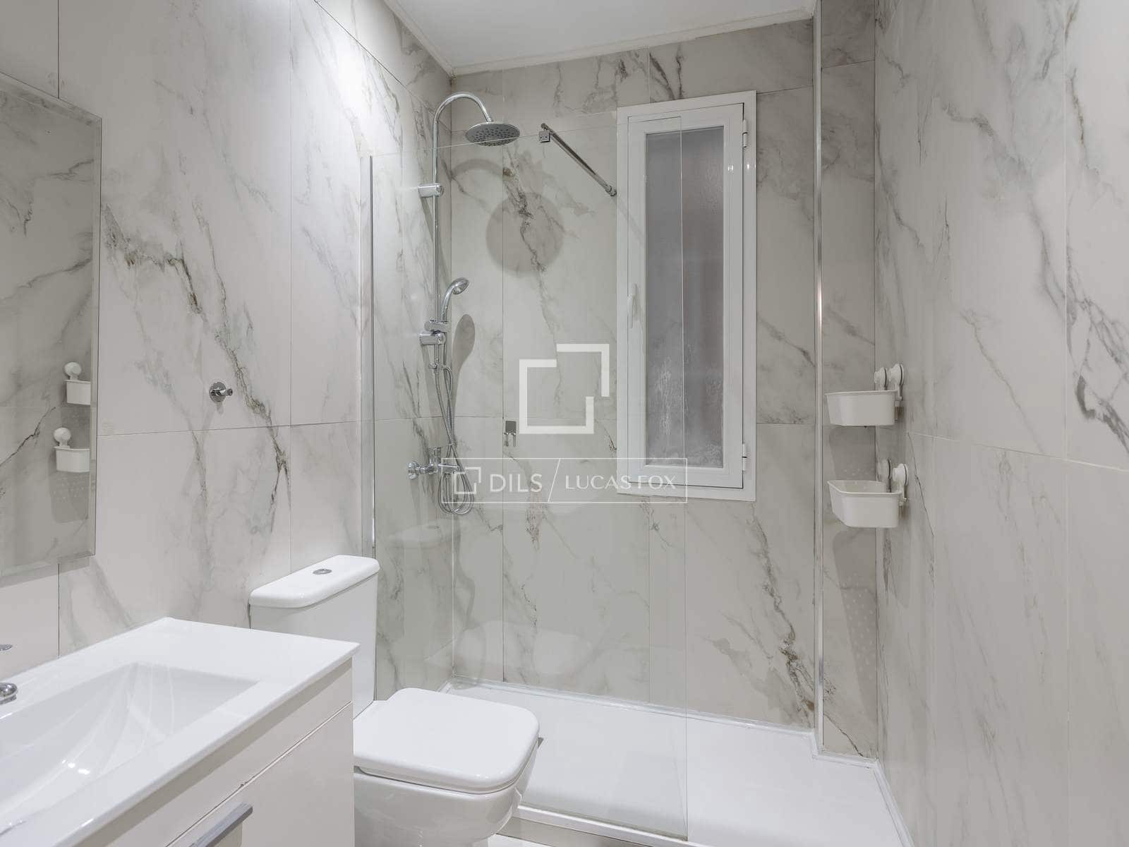 Appartement de 2 chambres à louer à Madrid ville - 2 700 € (Ref: 9678156)