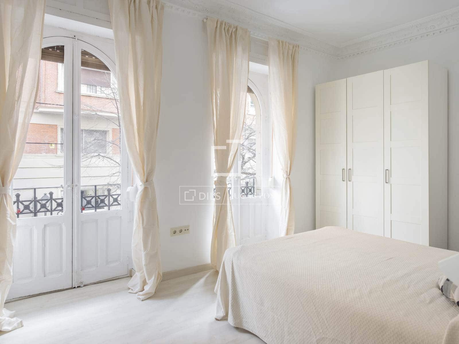 Appartement de 2 chambres à louer à Madrid ville - 2 700 € (Ref: 9678156)