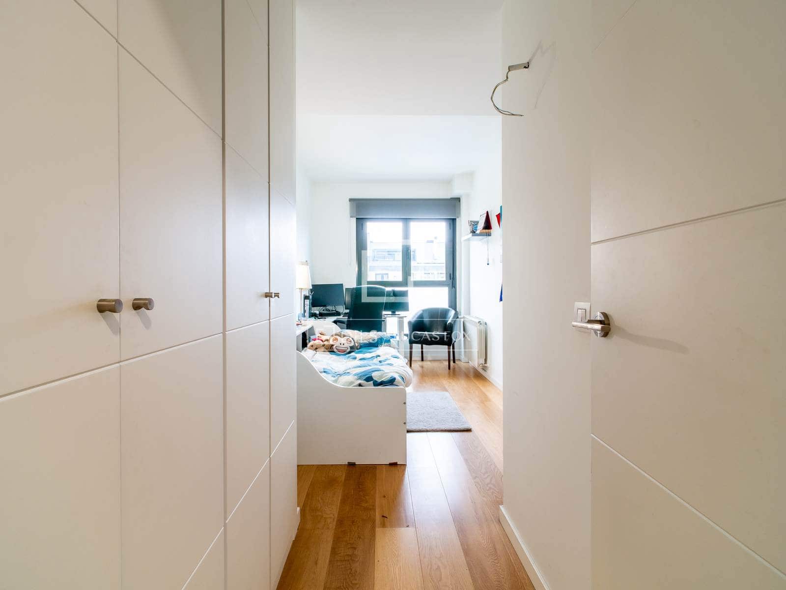 4 sovrum Lägenhet till salu i Villanueva del Pardillo med pool garage - 680 000 € (Ref: 9679091)