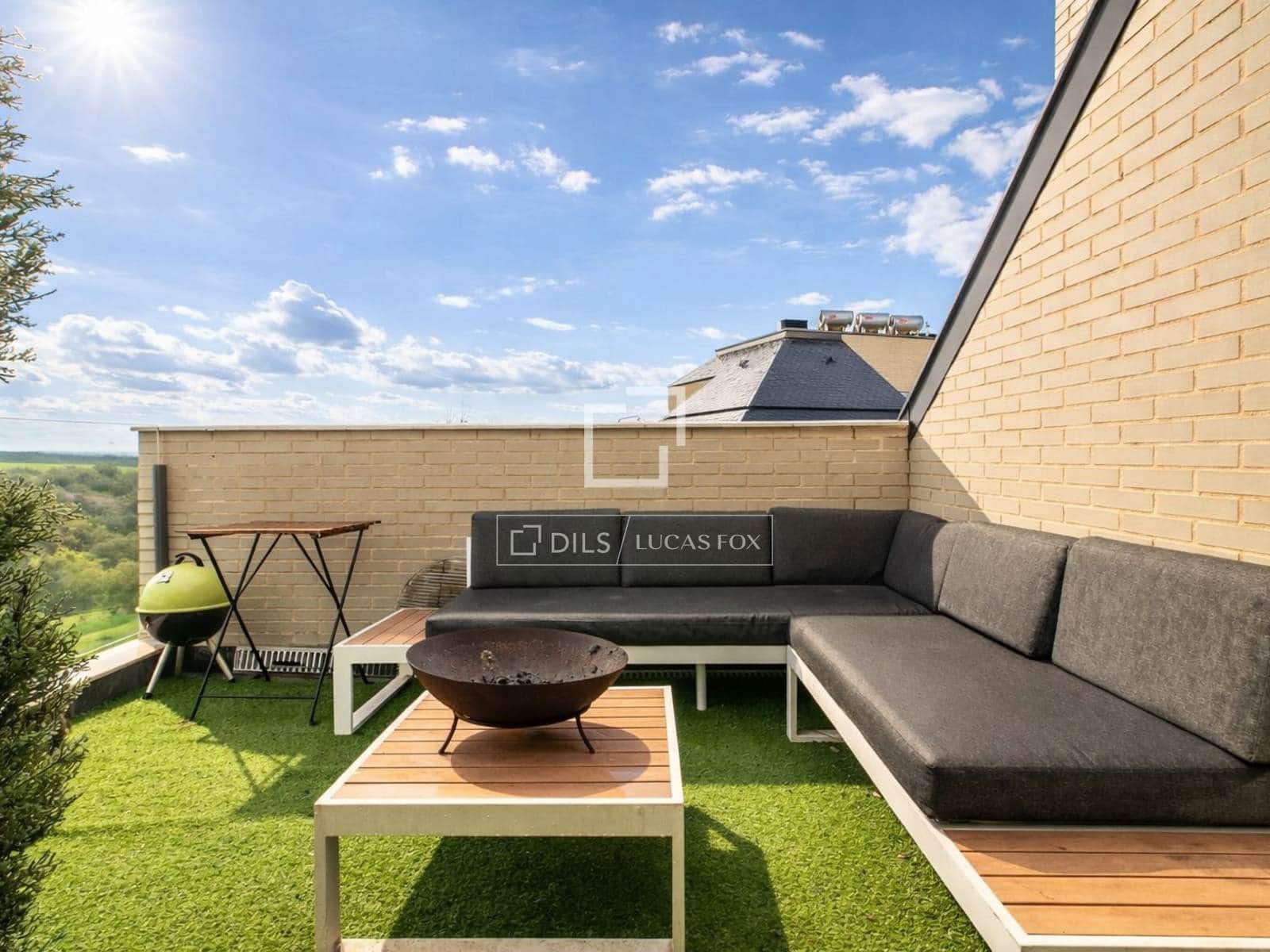 4 sovrum Lägenhet till salu i Villanueva del Pardillo med pool garage - 680 000 € (Ref: 9679091)