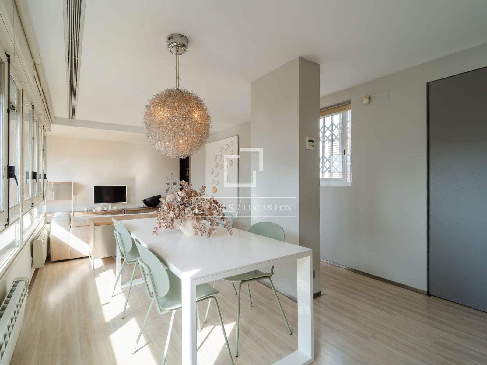 1 quarto Penthouse para arrendar em Valencia cidade - 2 399 € (Ref: 9679199)