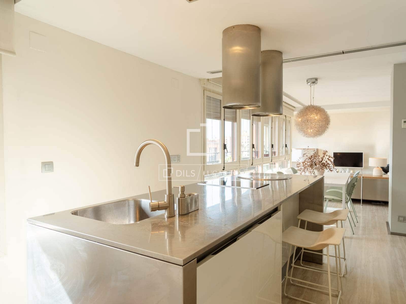 1 quarto Penthouse para arrendar em Valencia cidade - 2 399 € (Ref: 9679199)