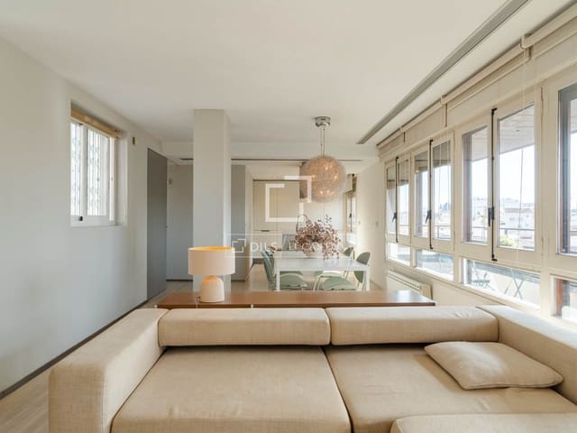 1 quarto Penthouse para arrendar em Valência cidade - 2 399 € (Ref: 9679199)