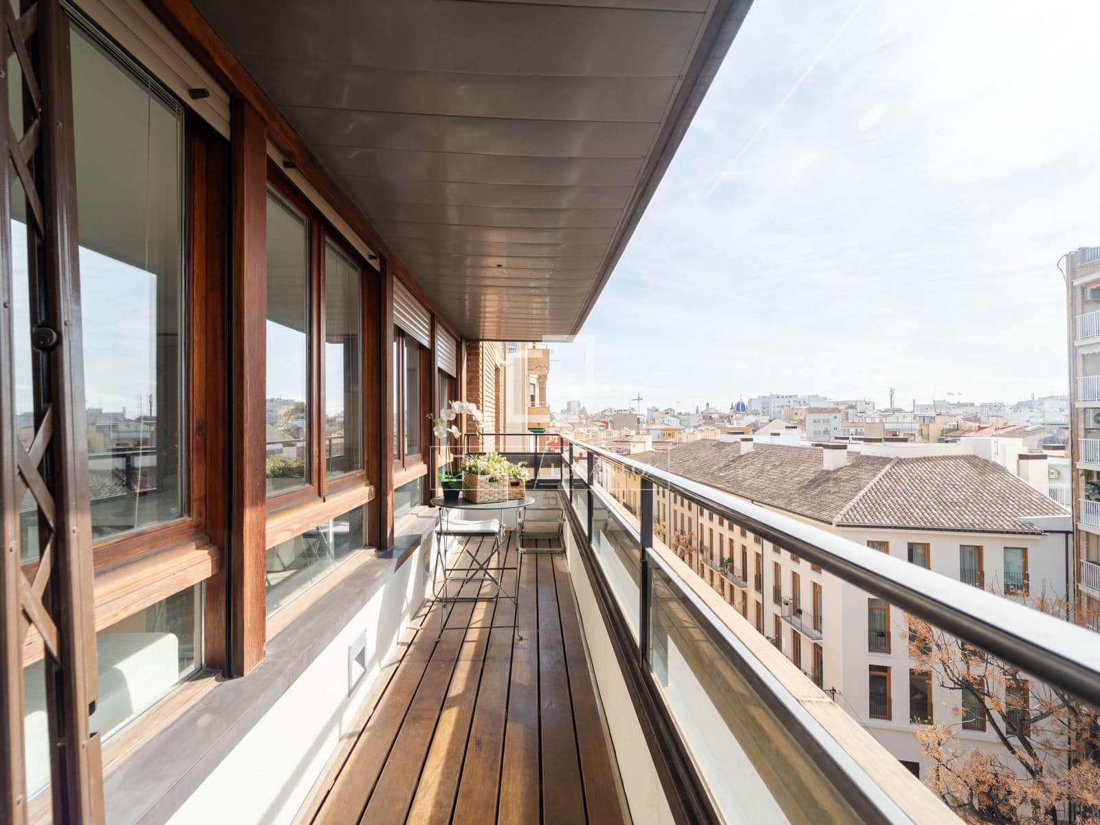 1 quarto Penthouse para arrendar em Valencia cidade - 2 399 € (Ref: 9679199)