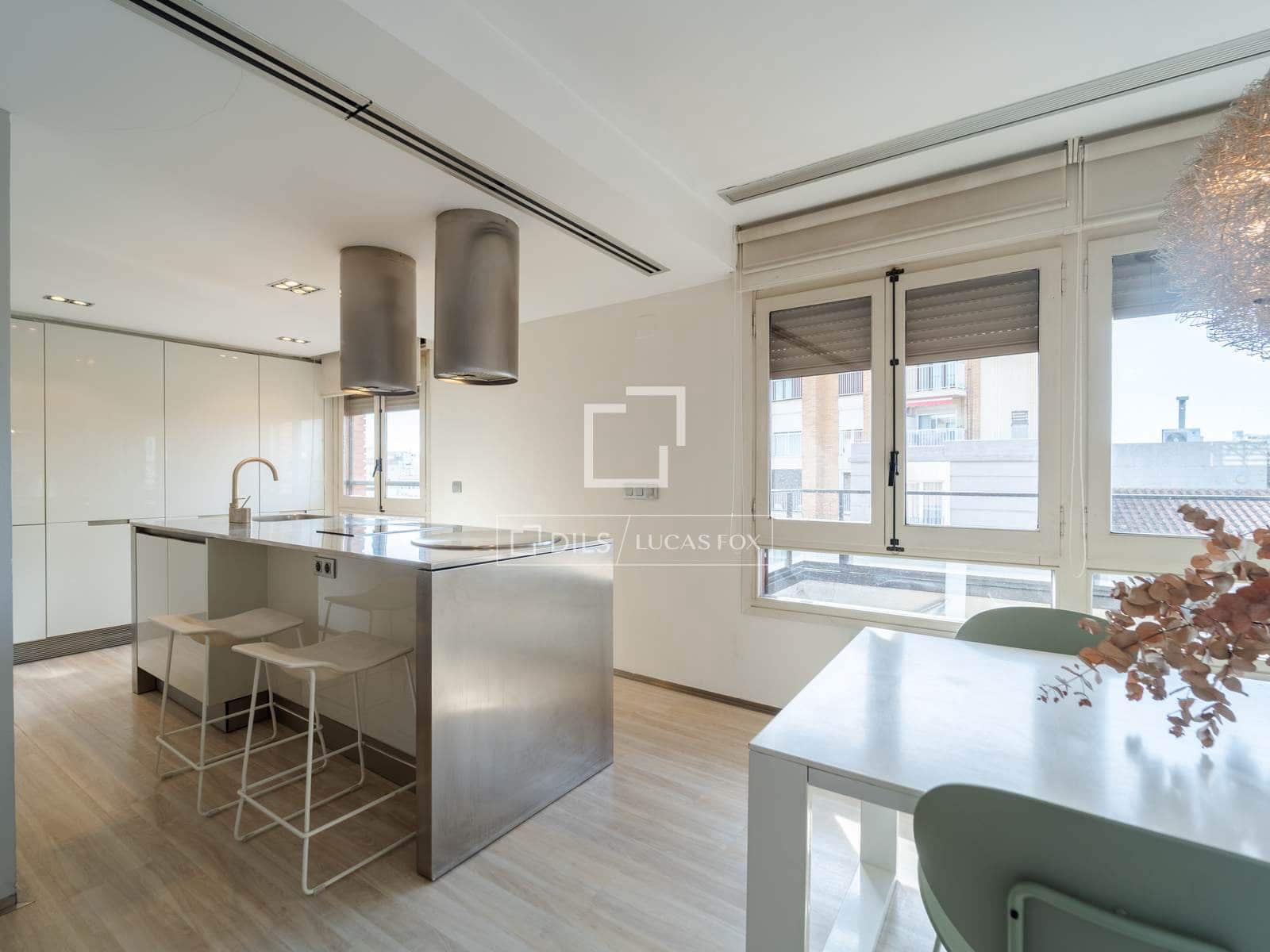 1 quarto Penthouse para arrendar em Valencia cidade - 2 399 € (Ref: 9679199)