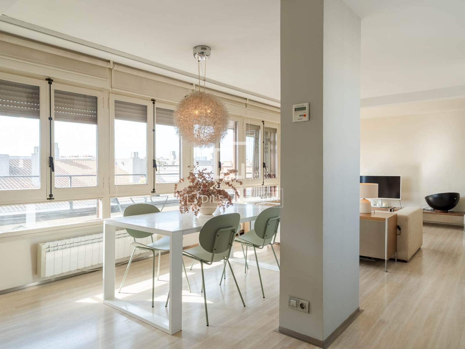 1 quarto Penthouse para arrendar em Valencia cidade - 2 399 € (Ref: 9679199)