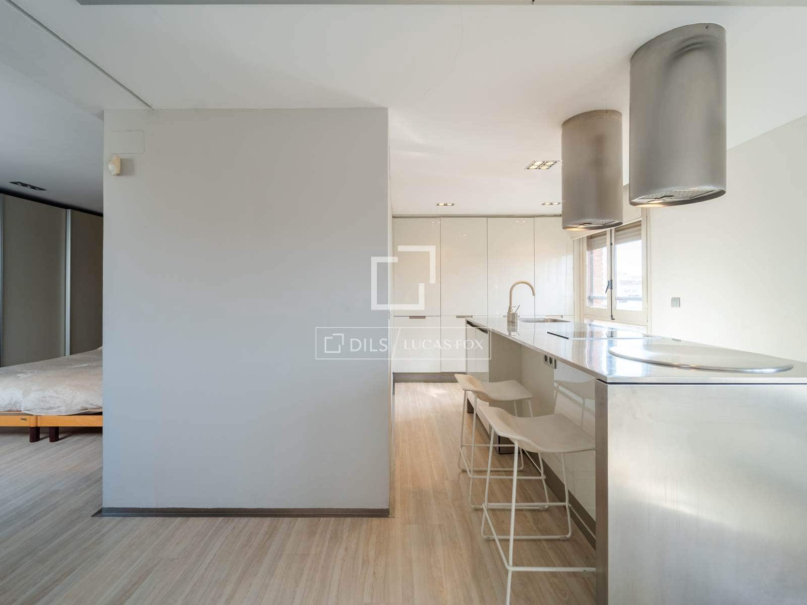 1 quarto Penthouse para arrendar em Valencia cidade - 2 399 € (Ref: 9679199)