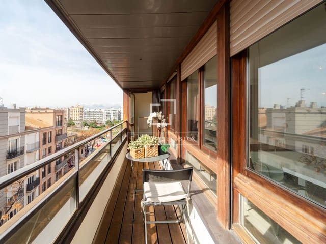 1 quarto Penthouse para arrendar em Valência cidade - 2 399 € (Ref: 9679199)