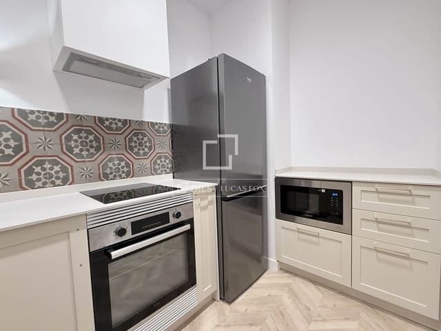 Apartamento de 3 habitaciones en Alicante / Alacant ciudad en alquiler - 2.300 € (Ref: 9679273)