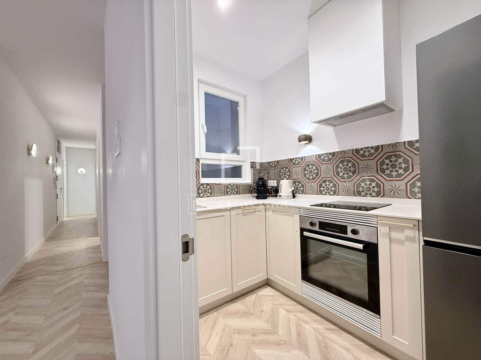 Apartamento de 3 habitaciones en Alicante / Alacant ciudad en alquiler - 2.300 € (Ref: 9679273)