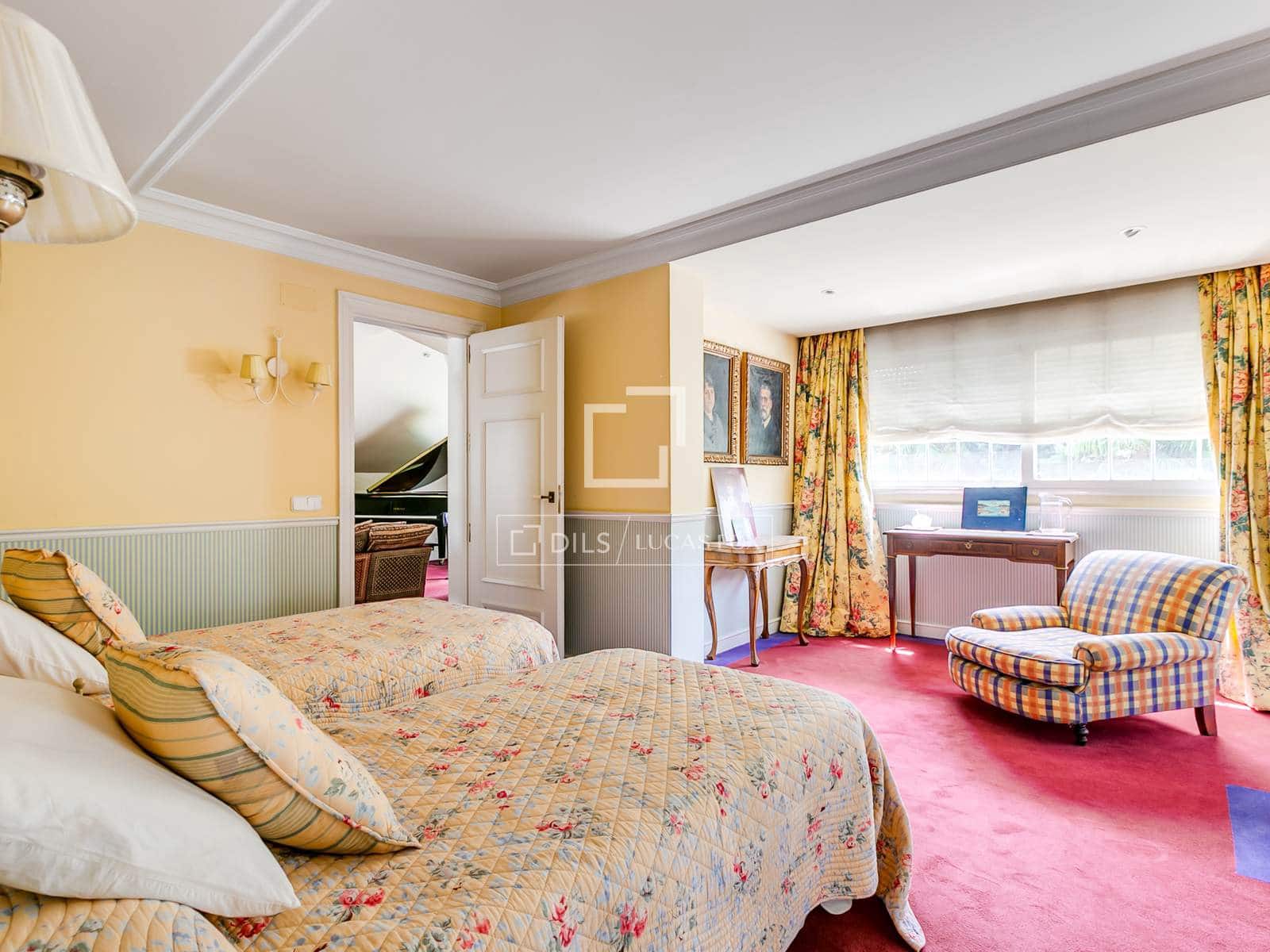 10 bedroom Villa for sale in Madrid city with pool - € 6,500,000 (Ref: 9679331)