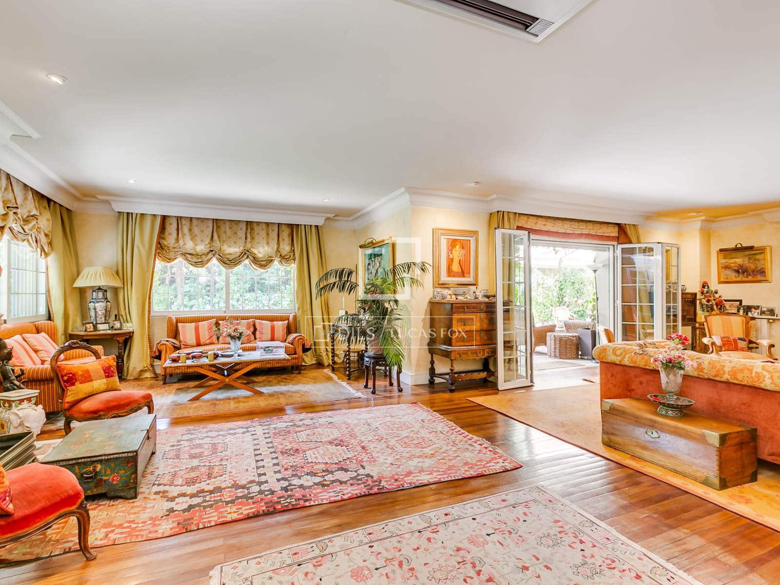 10 bedroom Villa for sale in Madrid city with pool - € 6,500,000 (Ref: 9679331)