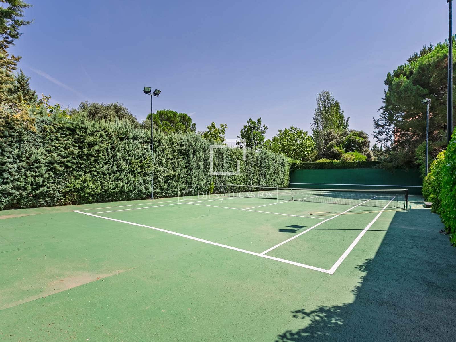 10 bedroom Villa for sale in Madrid city with pool - € 6,500,000 (Ref: 9679331)