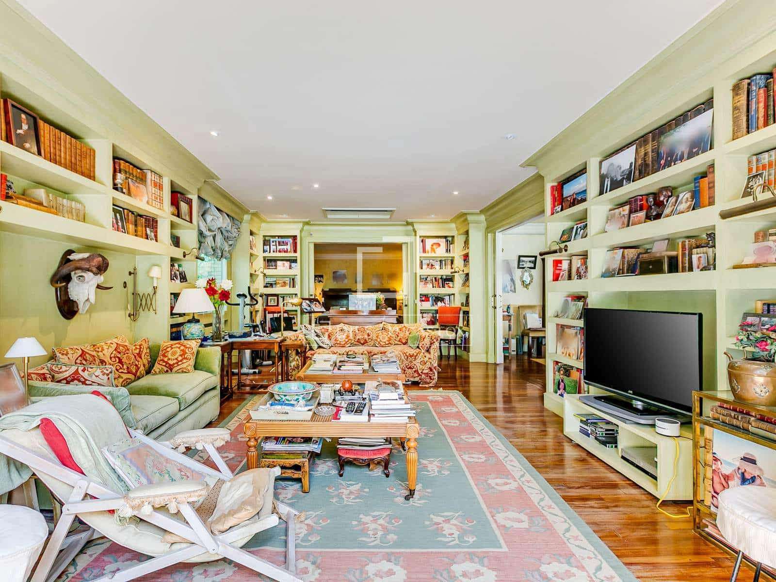 10 bedroom Villa for sale in Madrid city with pool - € 6,500,000 (Ref: 9679331)