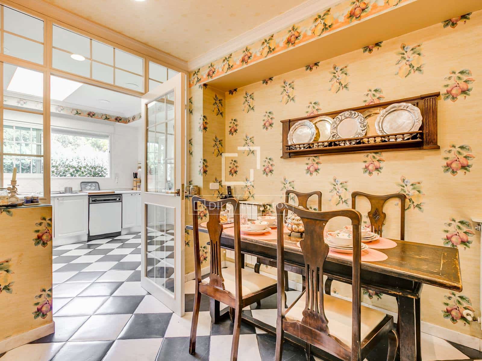 10 bedroom Villa for sale in Madrid city with pool - € 6,500,000 (Ref: 9679331)