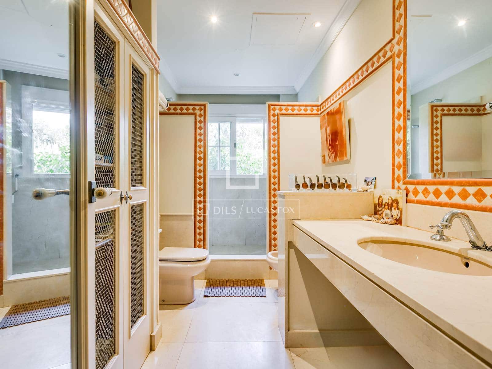 10 bedroom Villa for sale in Madrid city with pool - € 6,500,000 (Ref: 9679331)