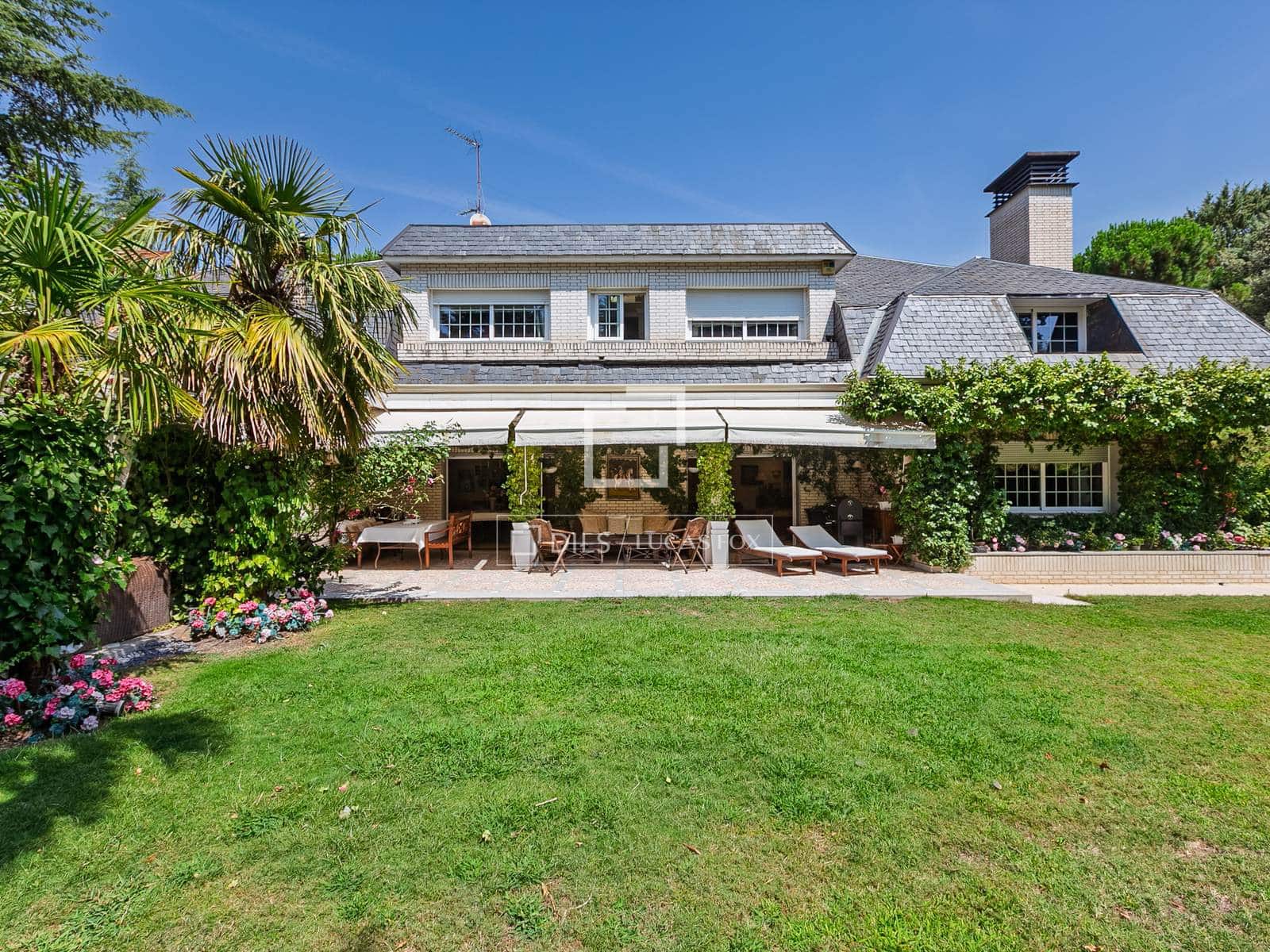 10 bedroom Villa for sale in Madrid city with pool - € 6,500,000 (Ref: 9679331)