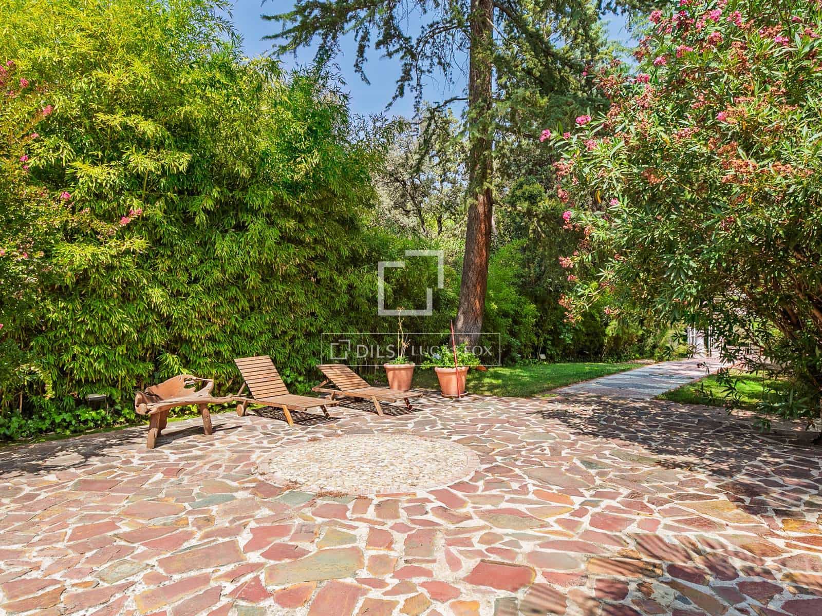 10 bedroom Villa for sale in Madrid city with pool - € 6,500,000 (Ref: 9679331)