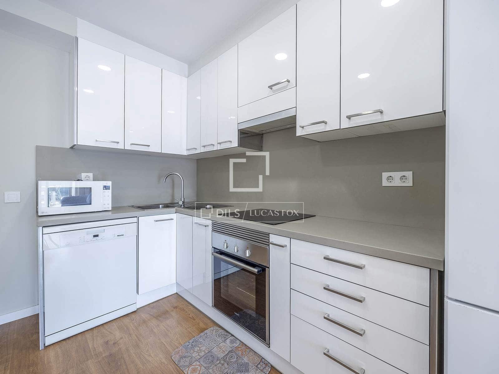 3 quarto Penthouse para arrendar em Valencia cidade - 2 500 € (Ref: 9679332)