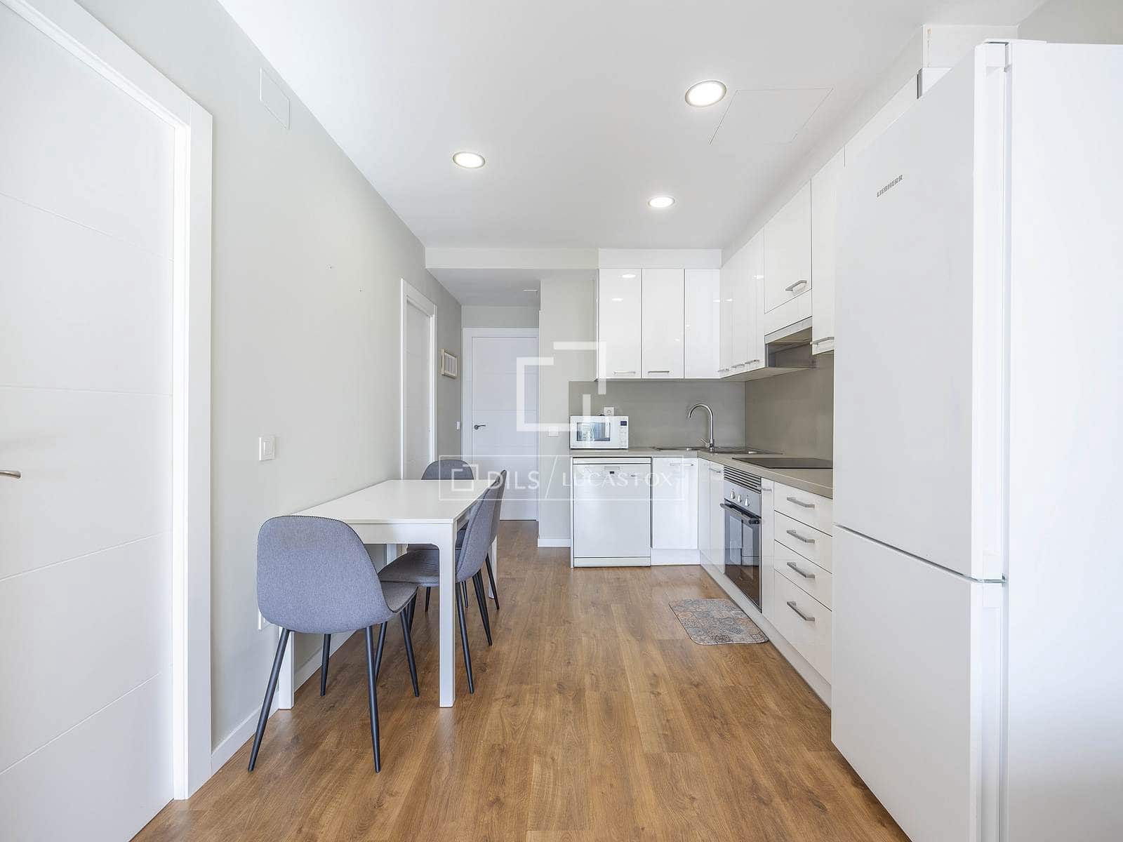 3 quarto Penthouse para arrendar em Valencia cidade - 2 500 € (Ref: 9679332)