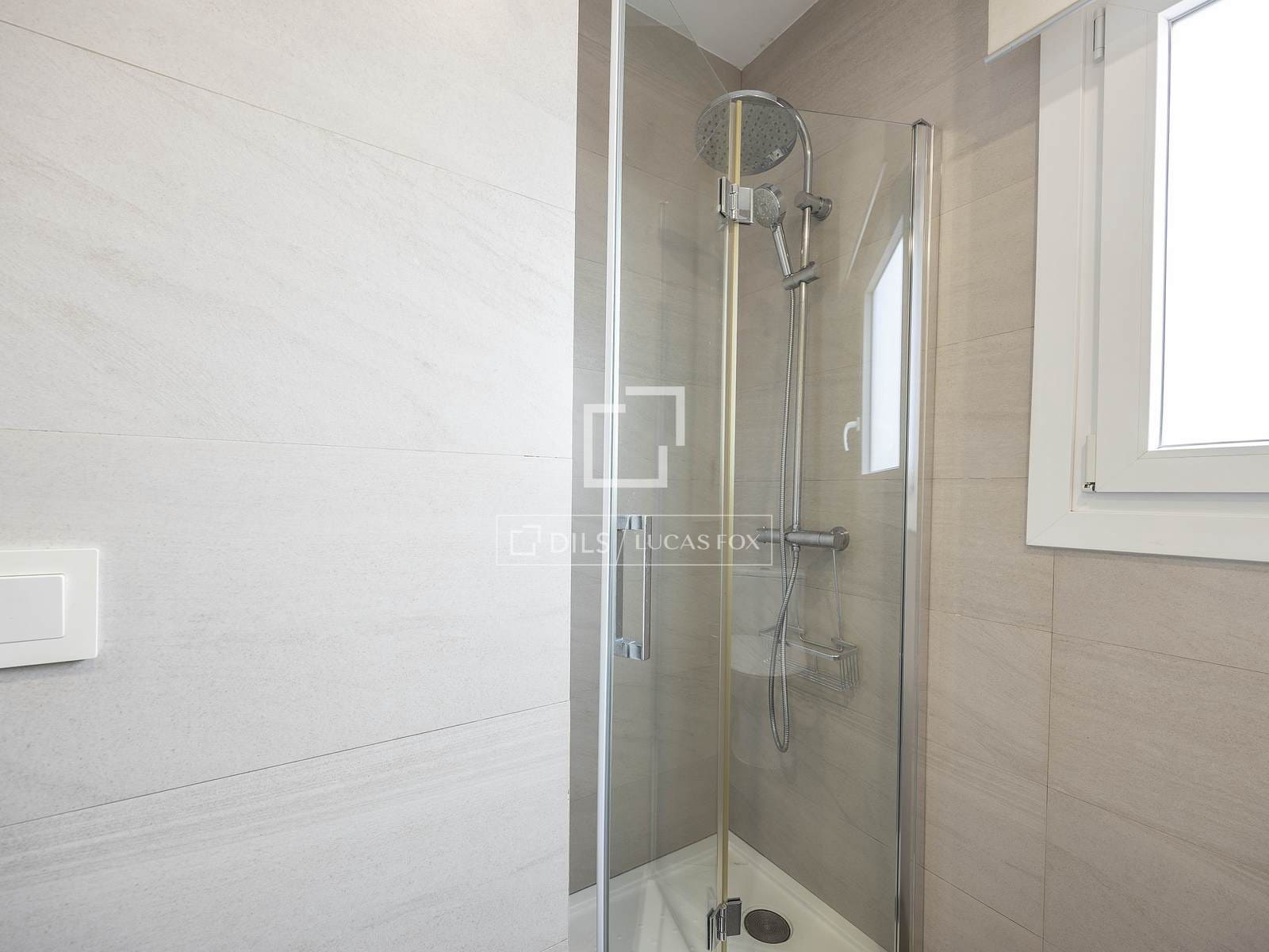 3 quarto Penthouse para arrendar em Valencia cidade - 2 500 € (Ref: 9679332)