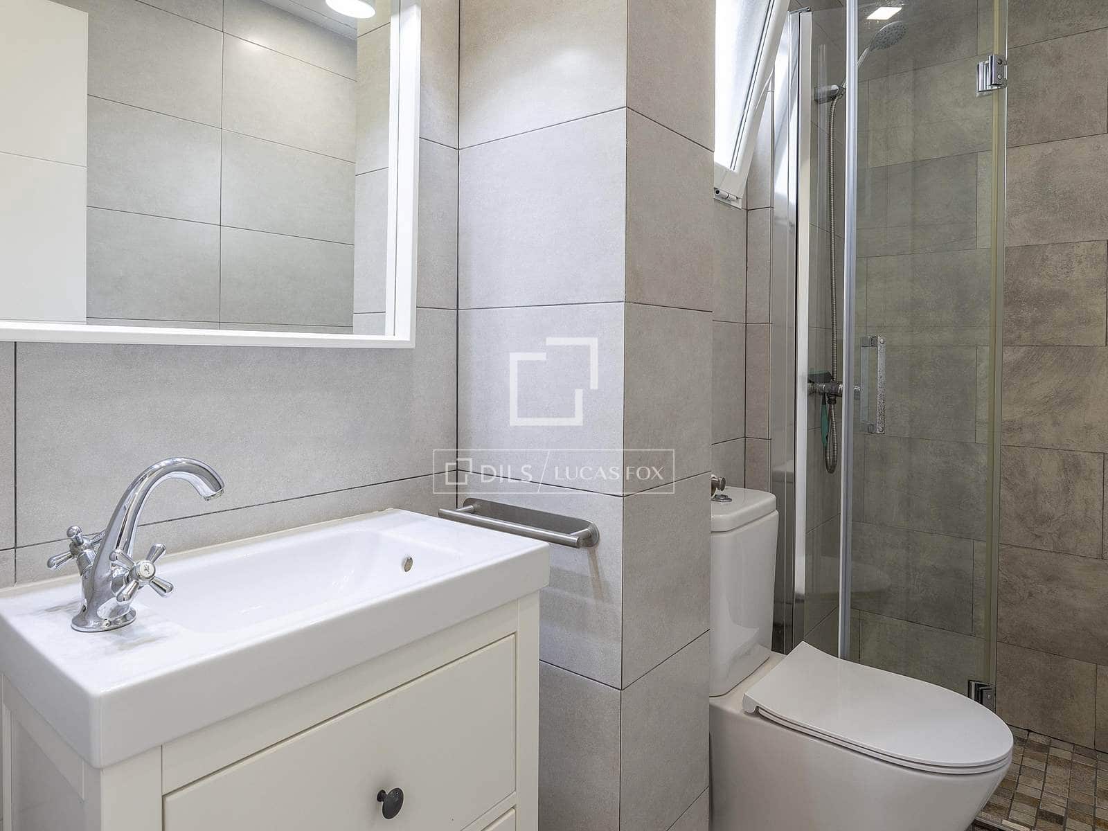 3 quarto Penthouse para arrendar em Valencia cidade - 2 500 € (Ref: 9679332)