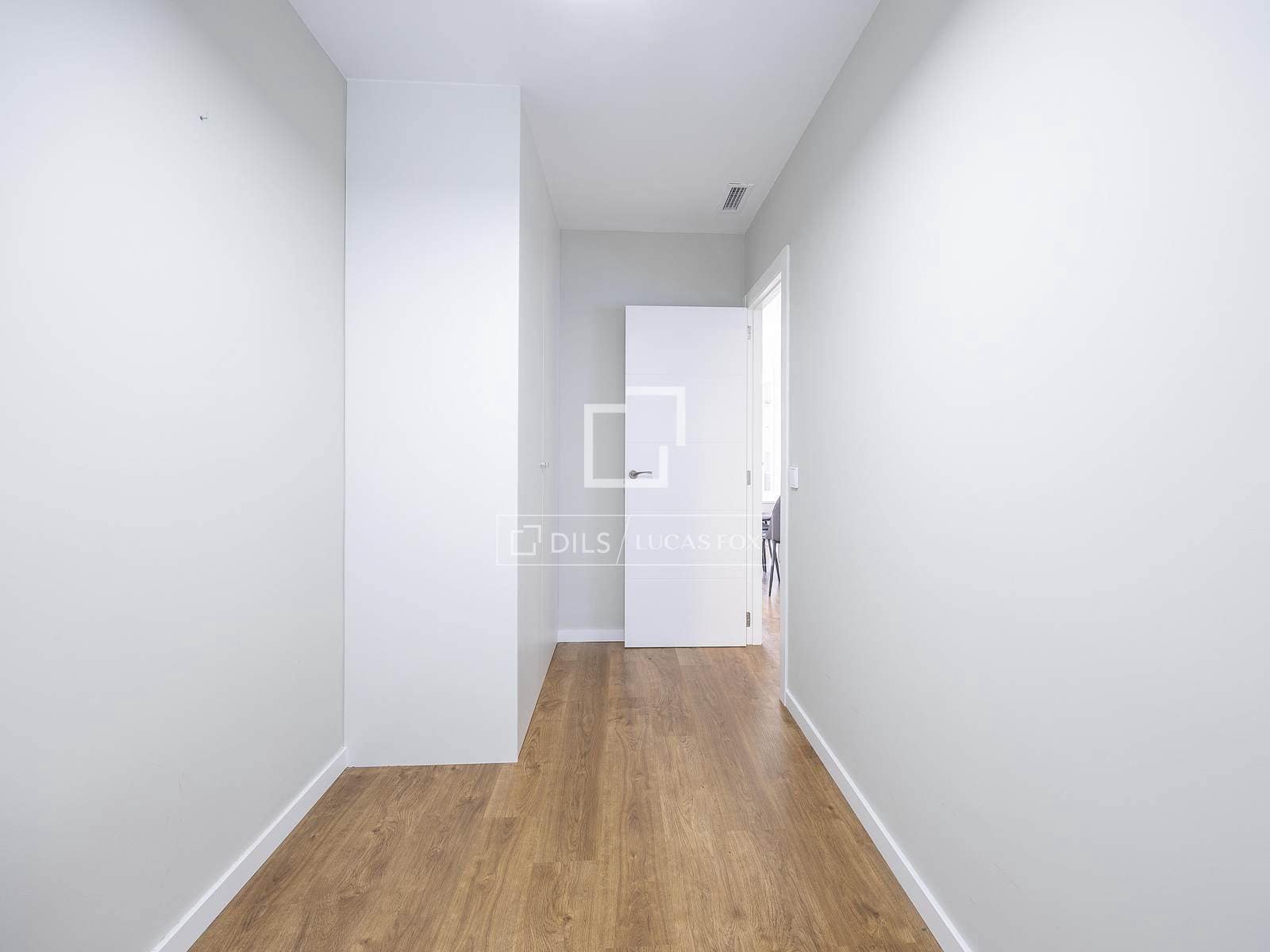 3 quarto Penthouse para arrendar em Valencia cidade - 2 500 € (Ref: 9679332)