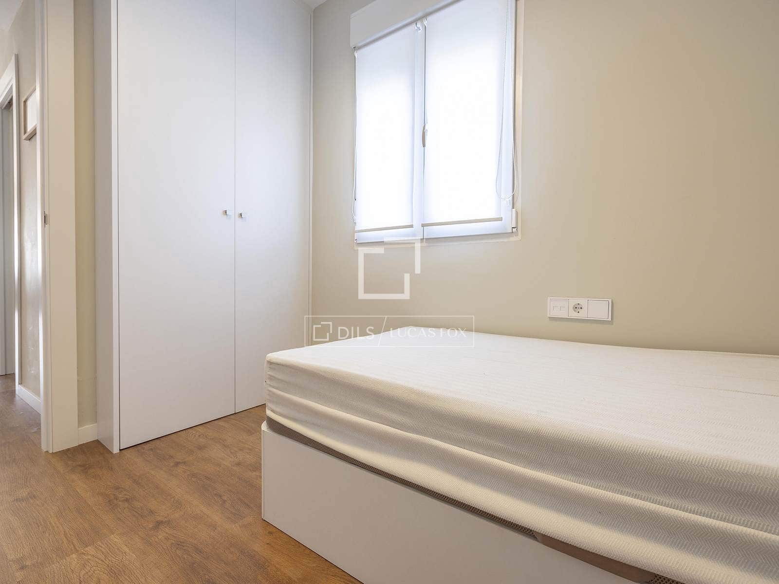 3 quarto Penthouse para arrendar em Valencia cidade - 2 500 € (Ref: 9679332)