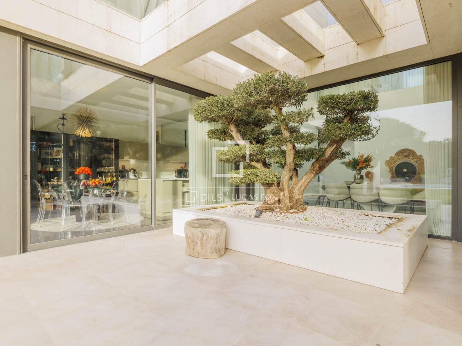 Chalet de 6 habitaciones en Pozuelo de Alarcón en venta con piscina garaje - 5.300.000 € (Ref: 9683301)