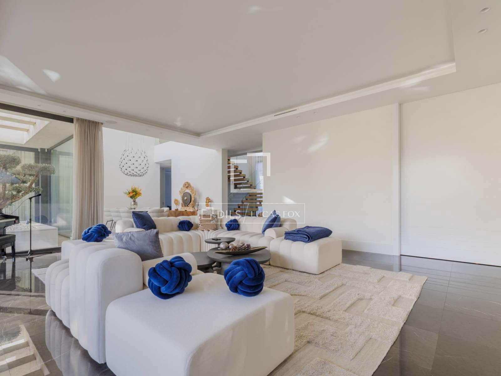 Chalet de 6 habitaciones en Pozuelo de Alarcón en venta con piscina garaje - 5.300.000 € (Ref: 9683301)