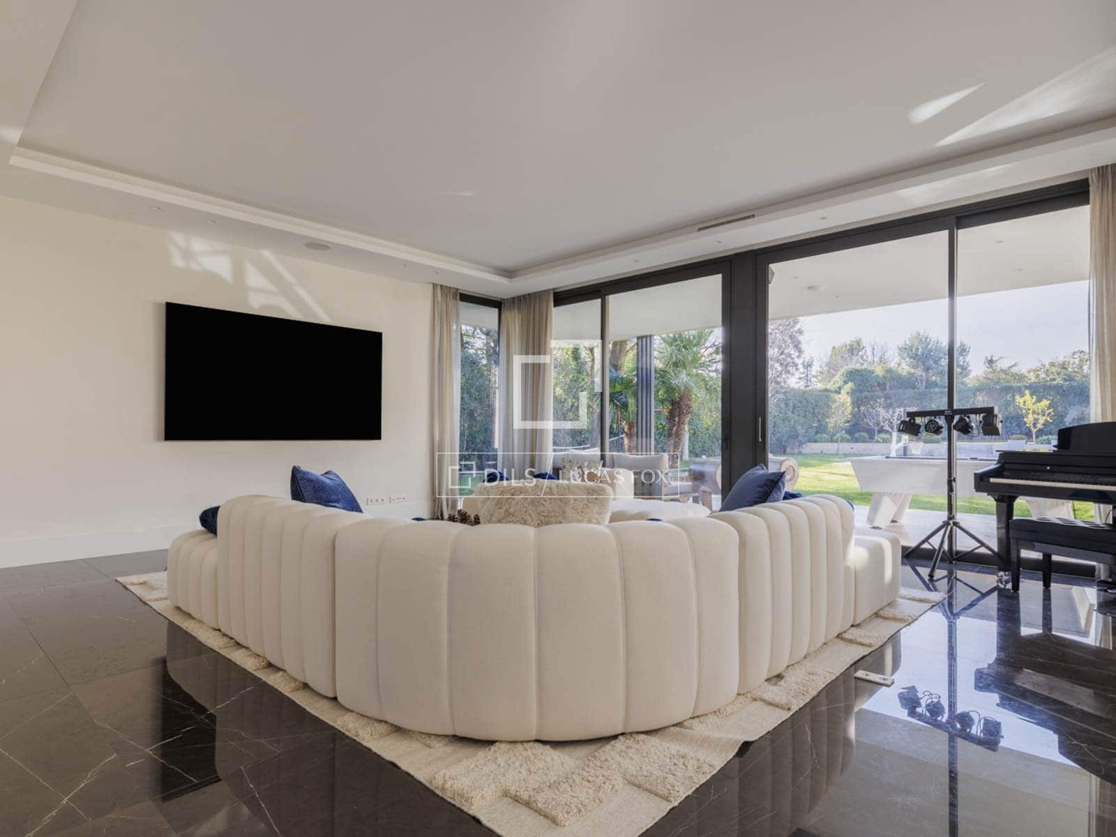 Chalet de 6 habitaciones en Pozuelo de Alarcón en venta con piscina garaje - 5.300.000 € (Ref: 9683301)