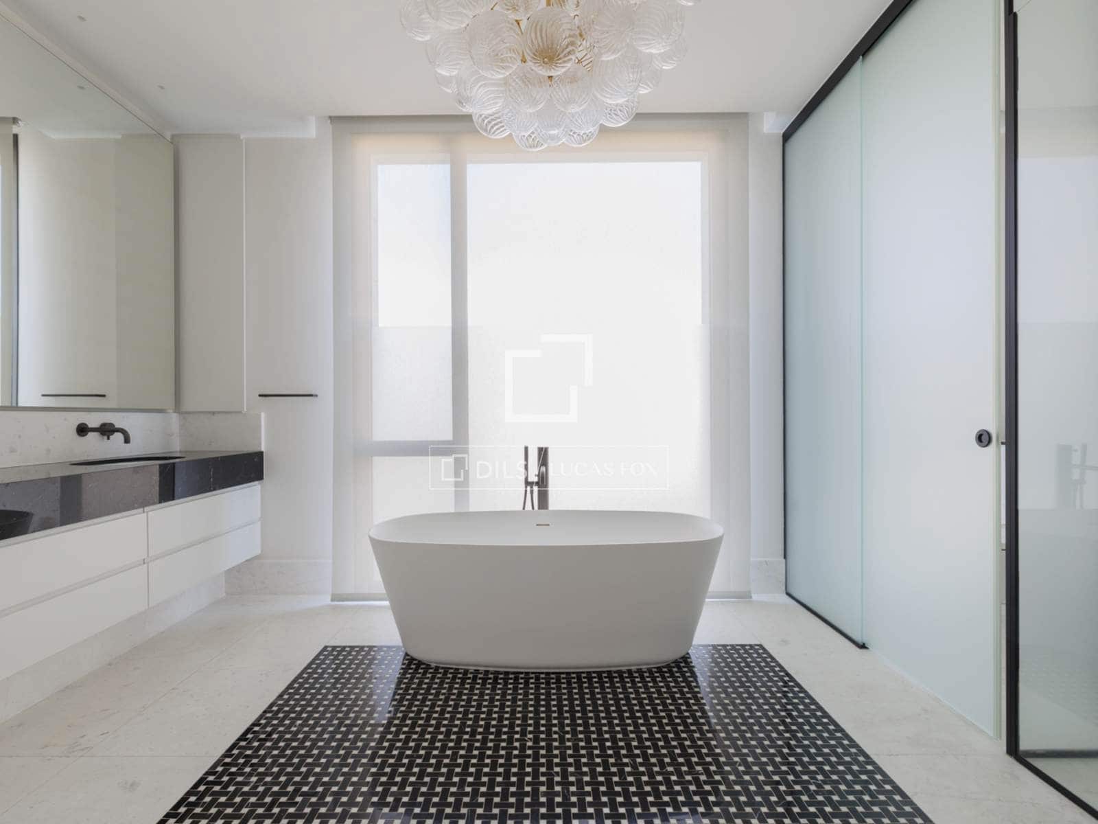 Chalet de 6 habitaciones en Pozuelo de Alarcón en venta con piscina garaje - 5.300.000 € (Ref: 9683301)