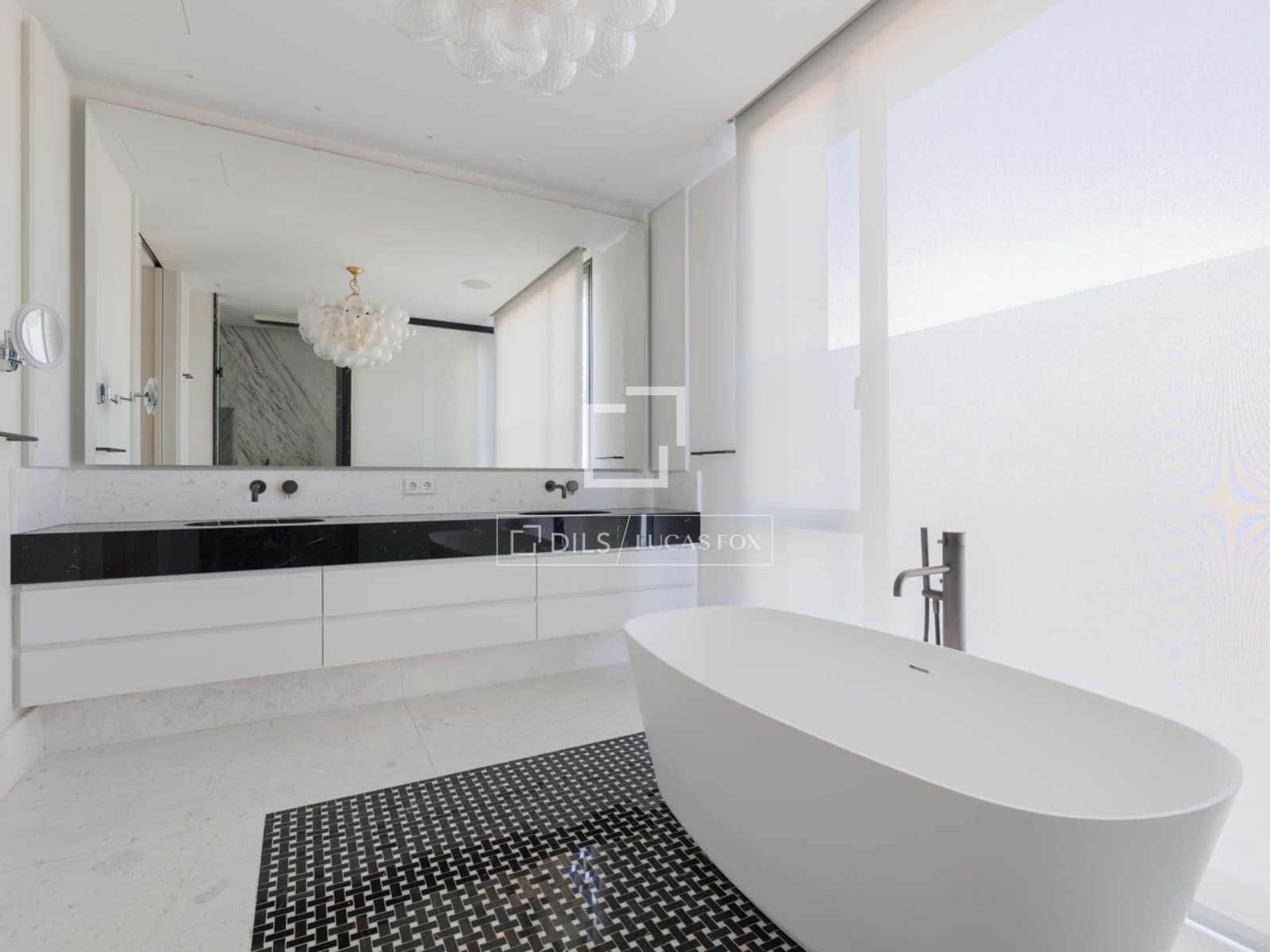 Chalet de 6 habitaciones en Pozuelo de Alarcón en venta con piscina garaje - 5.300.000 € (Ref: 9683301)