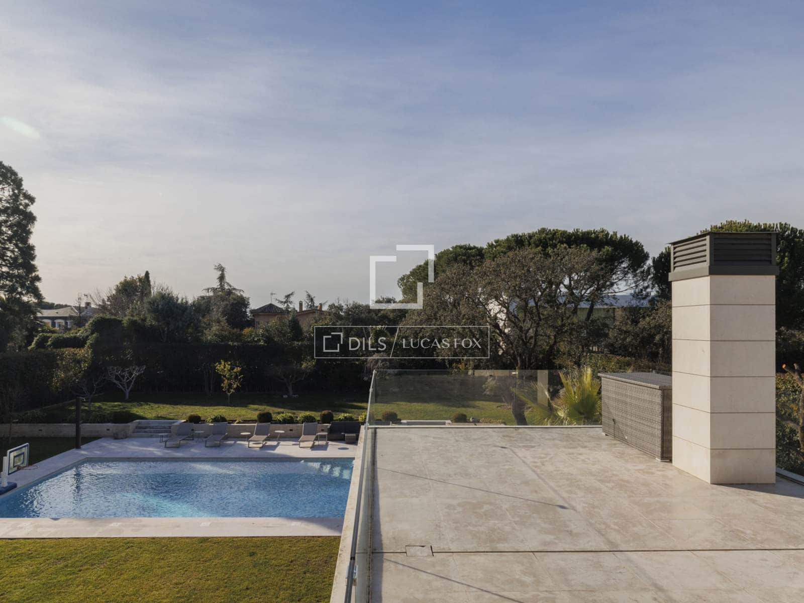 Chalet de 6 habitaciones en Pozuelo de Alarcón en venta con piscina garaje - 5.300.000 € (Ref: 9683301)