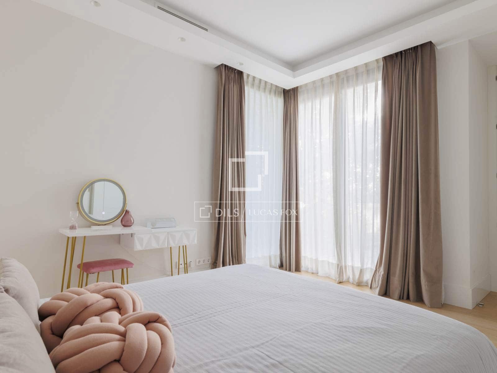 Chalet de 6 habitaciones en Pozuelo de Alarcón en venta con piscina garaje - 5.300.000 € (Ref: 9683301)